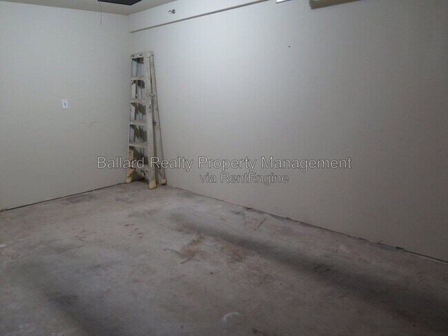 Building Photo - 4514 Dayton Ave N