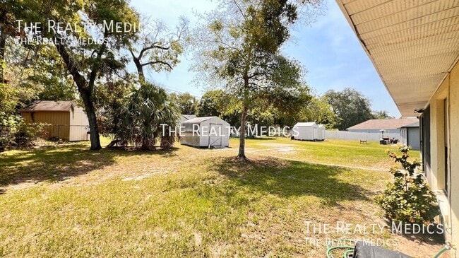 Building Photo - 1630 Fentress Ave