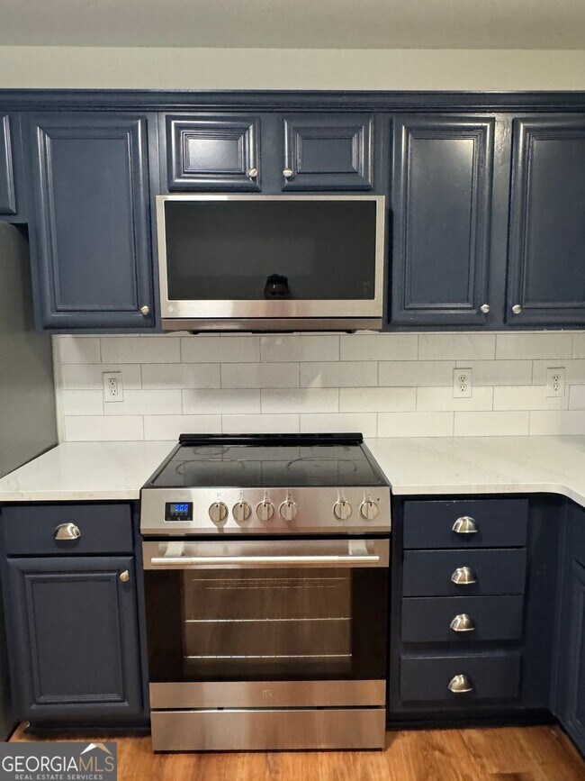 Building Photo - 67 Johnson Rd NW