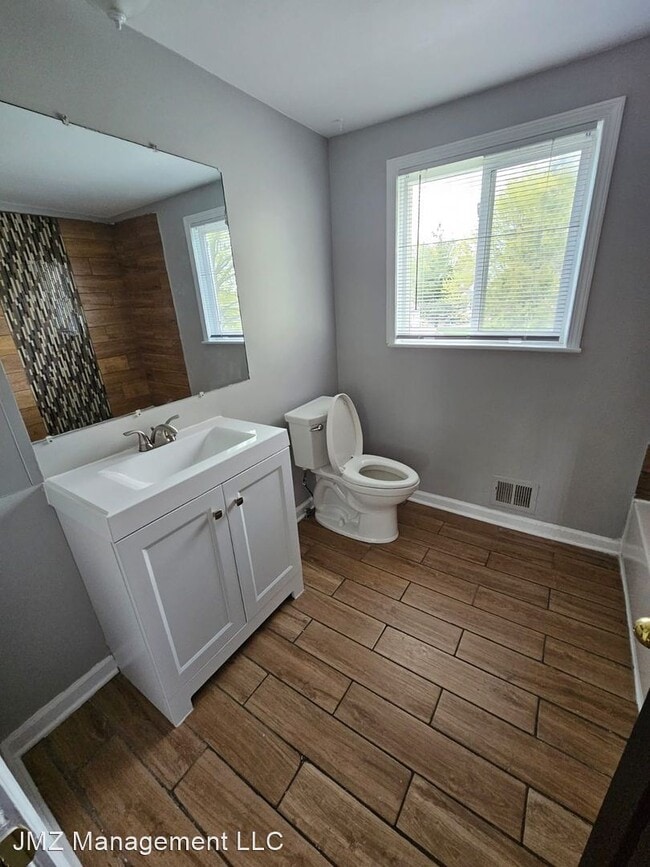 Building Photo - 2 br, 1.5 bath House - 27608 Evelyn