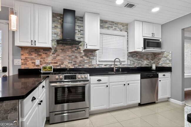 Building Photo - 1234 Carriage Trace Cir