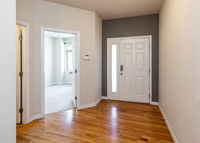 Building Photo - 5607 University Village View