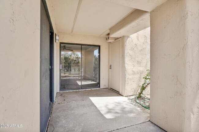 Building Photo - 9340 N 92nd St