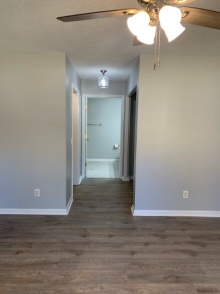 Building Photo - 1508 Spelling Way