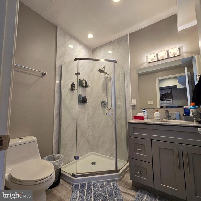 Building Photo - 4309 Main St