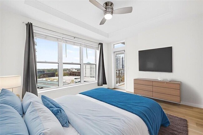 Building Photo - 3334 Peachtree Rd NE