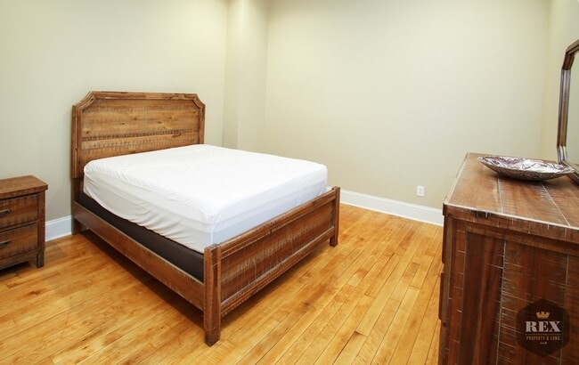 Building Photo - 1-Bedroom Loft, Furnished or Unfurnished ,...