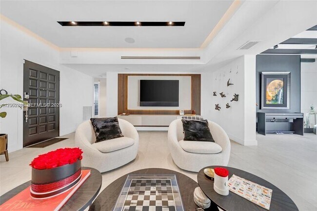 Building Photo - 3531 SW 1st Ave