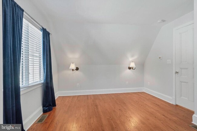 Building Photo - 4017 22nd St N