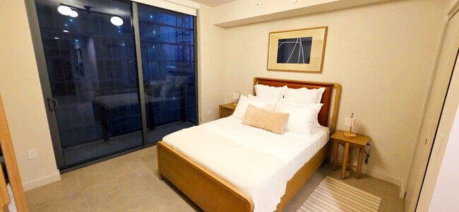 Building Photo - 11 NE 6th St