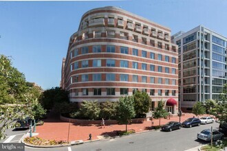 Building Photo - 1275 25th St NW