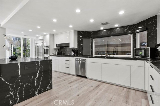 Building Photo - 5965 Nora Lynn Dr