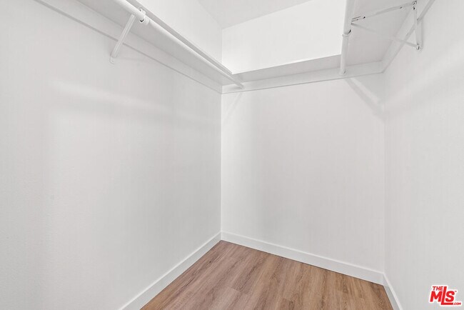 Building Photo - 836 Ashland Ave