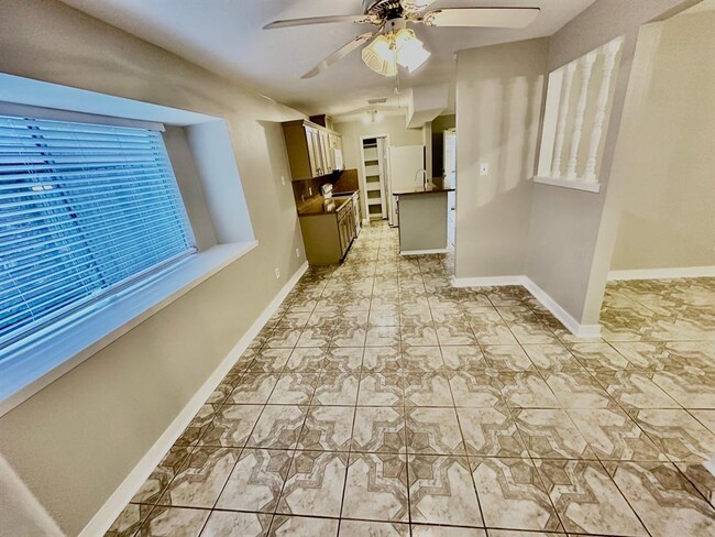 Building Photo - 7238 Woodfern Dr