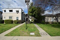 Building Photo - 10839 Moorpark St