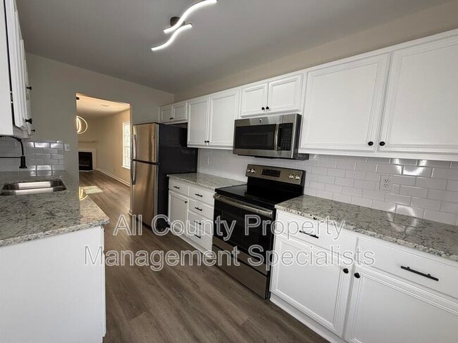 Building Photo - 122 Hounds Ct S