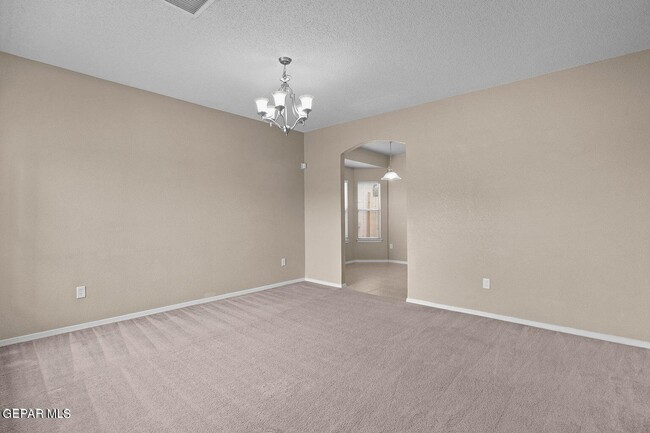 Building Photo - 7412 Mesquite Flor Dr