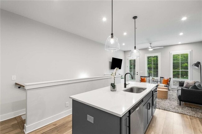 Building Photo - 1272 Longreen Ter NW