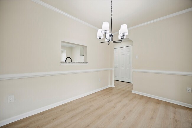 Building Photo - 5589 Campus Dr