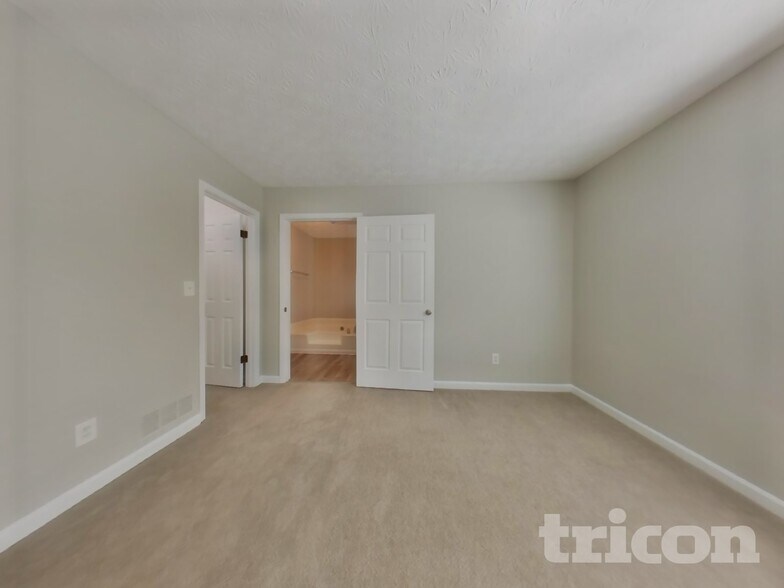 Building Photo - 1394 Winndale Rd