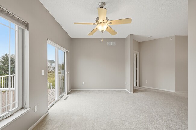 Building Photo - 6368 Manchester Ave NE