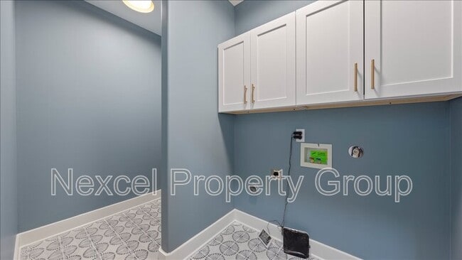 Building Photo - 1072 Bruce St