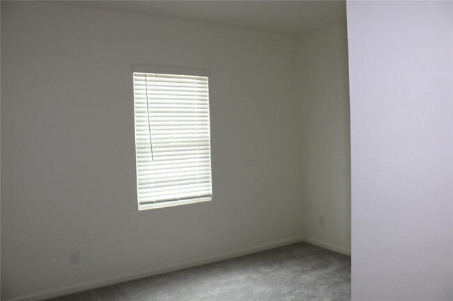 Building Photo - 1665 Hossler Trl