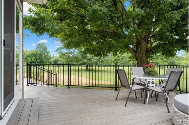 Building Photo - 2943 Lumbard Rd