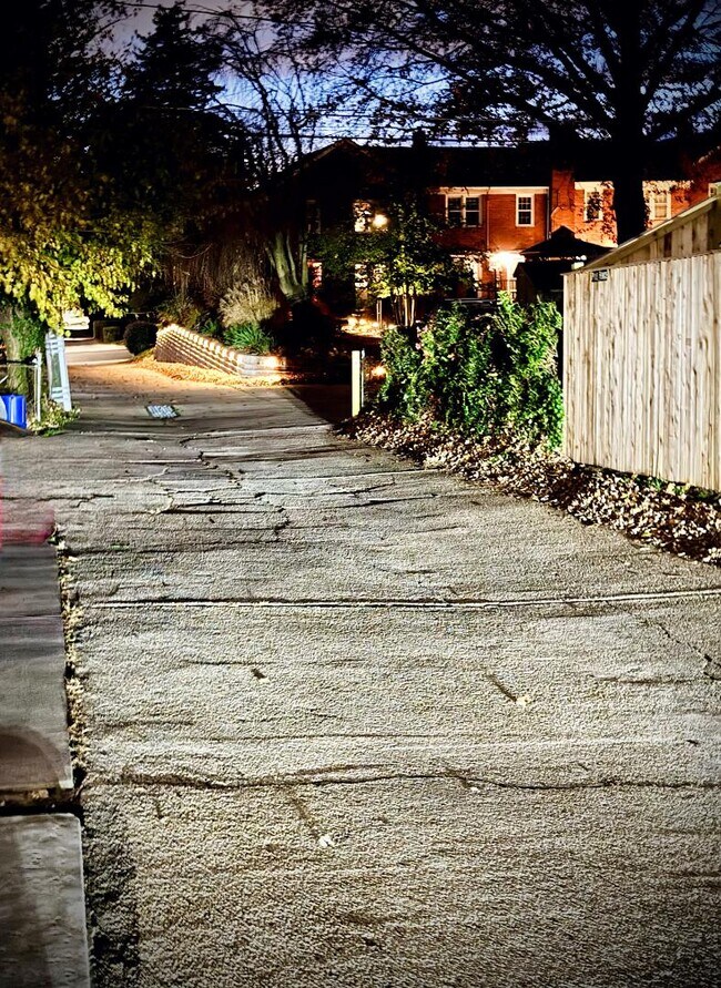 Building Photo - 8542 Pleasant Plains Rd