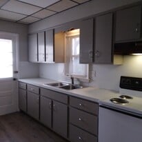 Building Photo - 35 Manor Ave