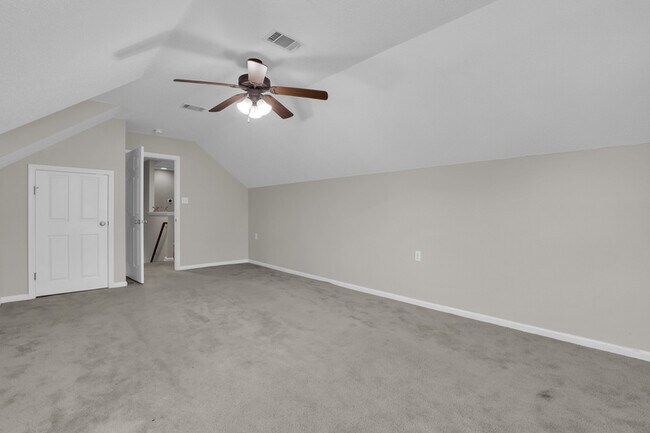 Building Photo - 136 Meadowside Ln