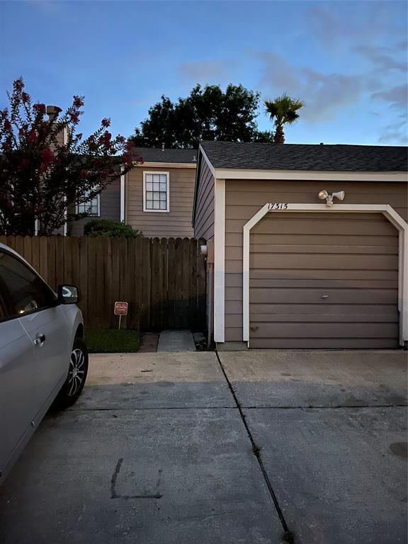 Building Photo - 17315 Saturn Ln