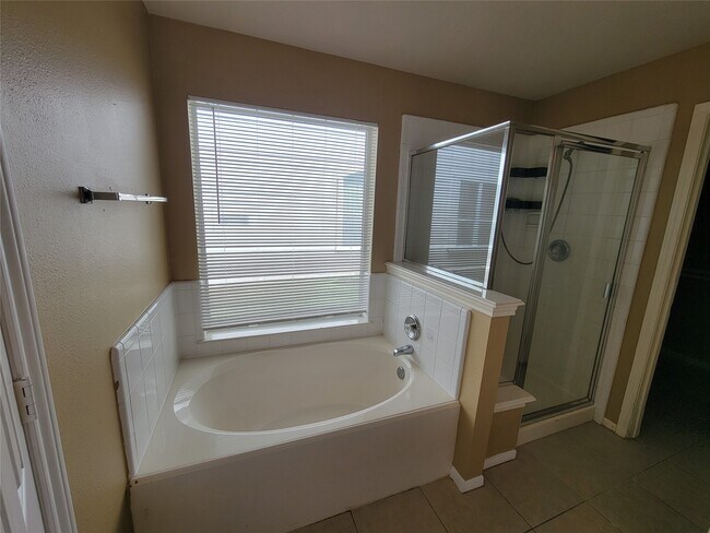 Building Photo - 3934 Camelia Glen Ln