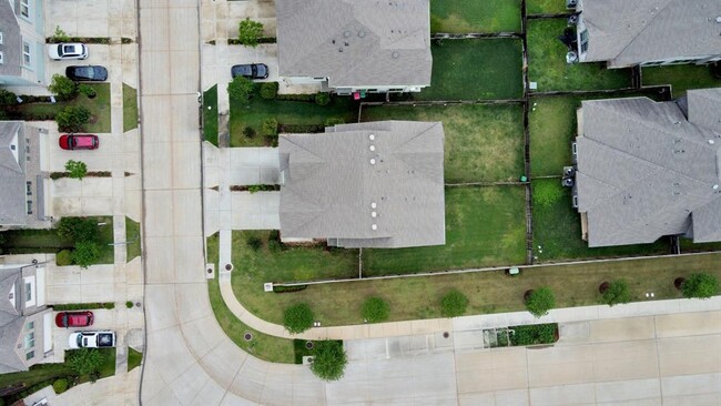 Building Photo - 2518 Terrace Point Dr