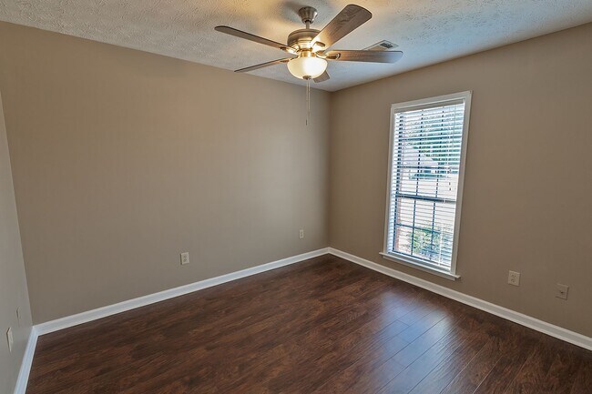 Building Photo - Prattville Rental available now!