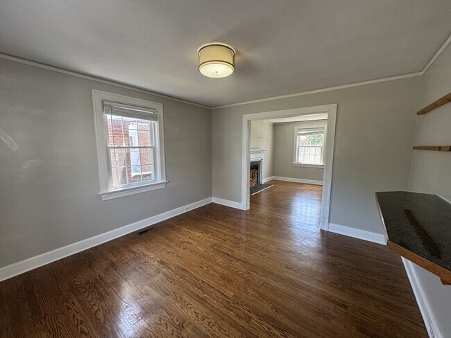 Building Photo - 310 Yeardley Ave