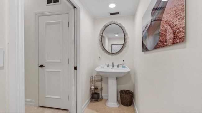 Building Photo - 1028 Coralina Ln