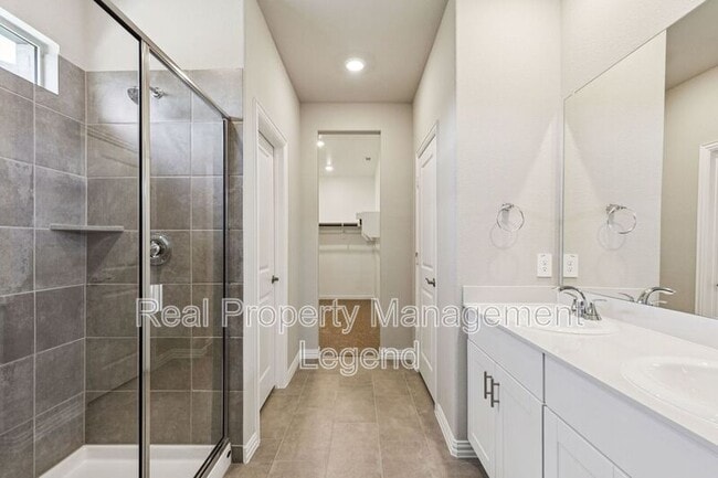 Building Photo - 4018 Sandstone Dr