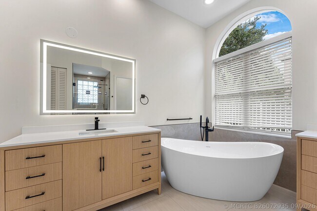 Building Photo - 18596 Ocean Mist Dr