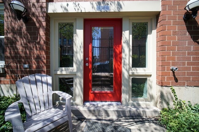 Building Photo - 1730 W Terra Cotta Pl