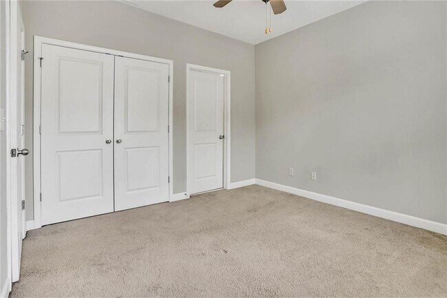 Building Photo - 3026 Eltham Pl