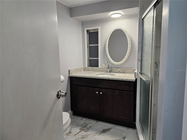 Building Photo - 354 Ivanhoe Cir