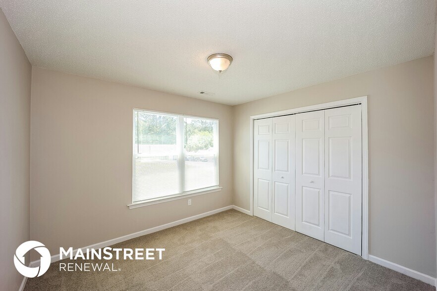 Building Photo - 64 Mineral Springs Ln