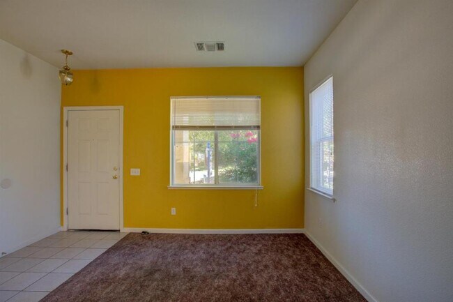 Building Photo - 4076 Sage Way