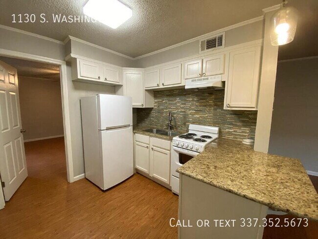 Building Photo - 1130 S Washington St