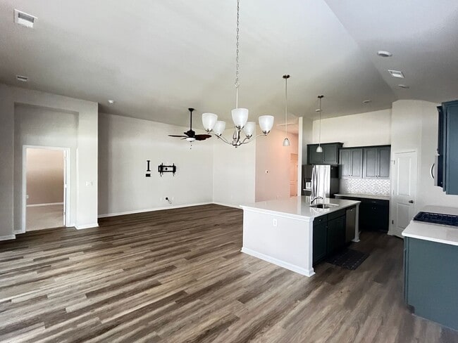 Building Photo - 1016 Chester Gln Ct