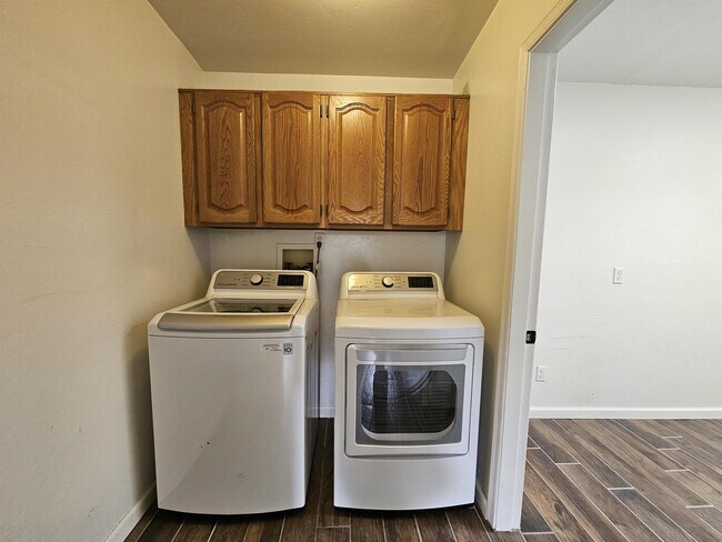 Building Photo - 3049 Palomino Park Loop
