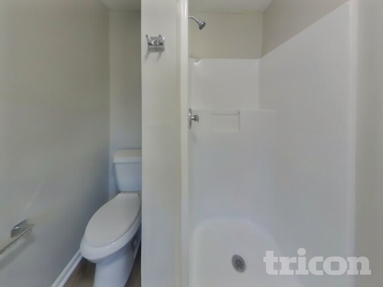 Building Photo - 3845 Forsythia Way