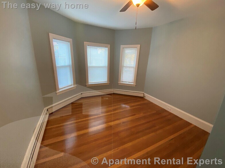 Building Photo - 73 Hall Ave