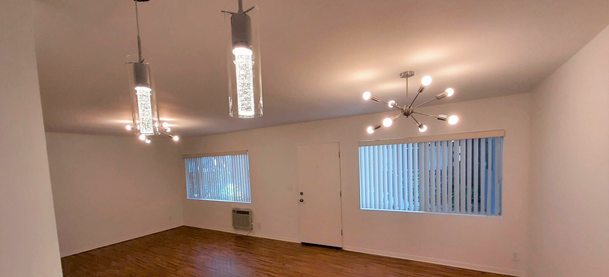 Building Photo - 14804 Dickens St